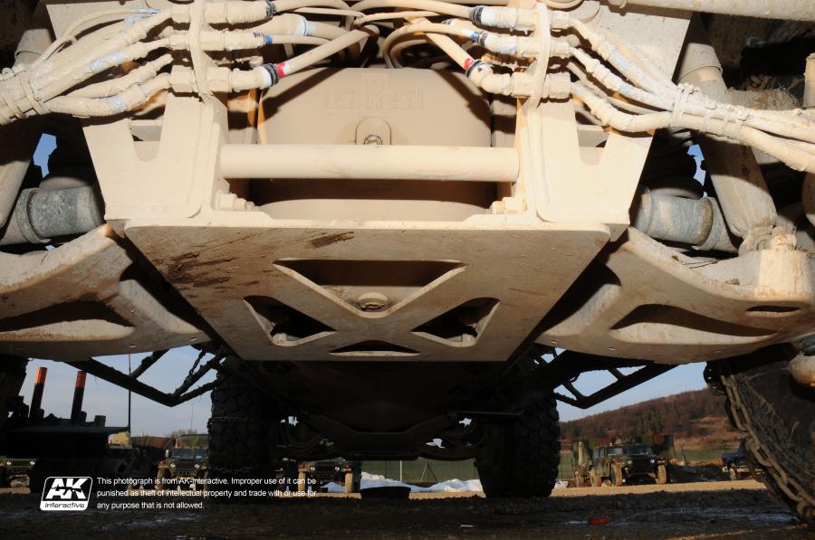 Детали экстерьера Oshkosh M-ATV 2009 года  (фото 327 из 676)